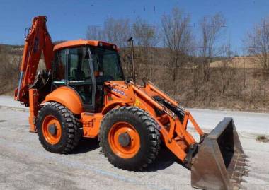 Экскаватор- погрузчик Fiat Hitachi FB200.2