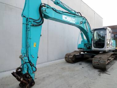 Гусеничный экскаватор Kobelco SK 210 LC-6E