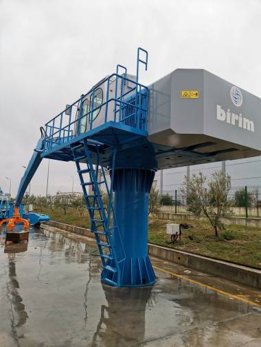 Стационарный электрический перегружатель металлолома C14BM