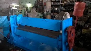Листогиб с поворотной балкой XONM 2000/2A
