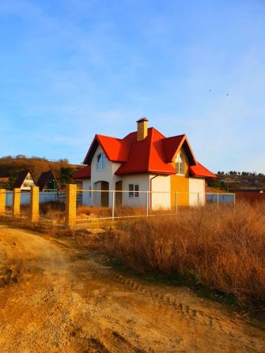 Шикарный дом для комфортной жизни у моря в Севастополе