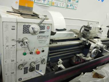 Продам OPTIMUM D420x1500 токарно-винторезный станок б/у