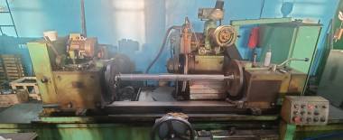Продается Круглошлифовальный станок для перешлифовки коленвалов 3Д4230