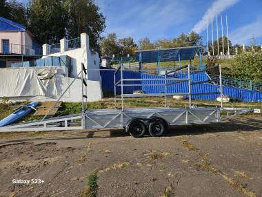 Прицеп для перевозки академических лодок
