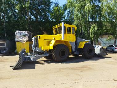 Фронтальный погрузчик Кировец К-702МBА-УДМ2, 2009