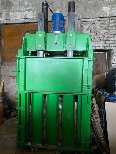 Пресс пакетировочный вертикальный Кубер-20В