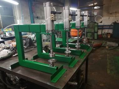 Пресс пневматический для обивки сидушек