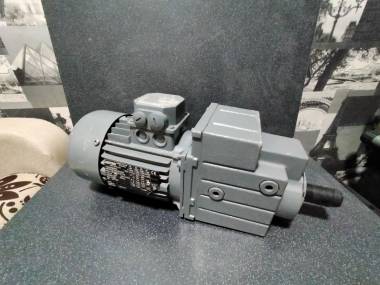 Мотор-редуктор Lenze, новый